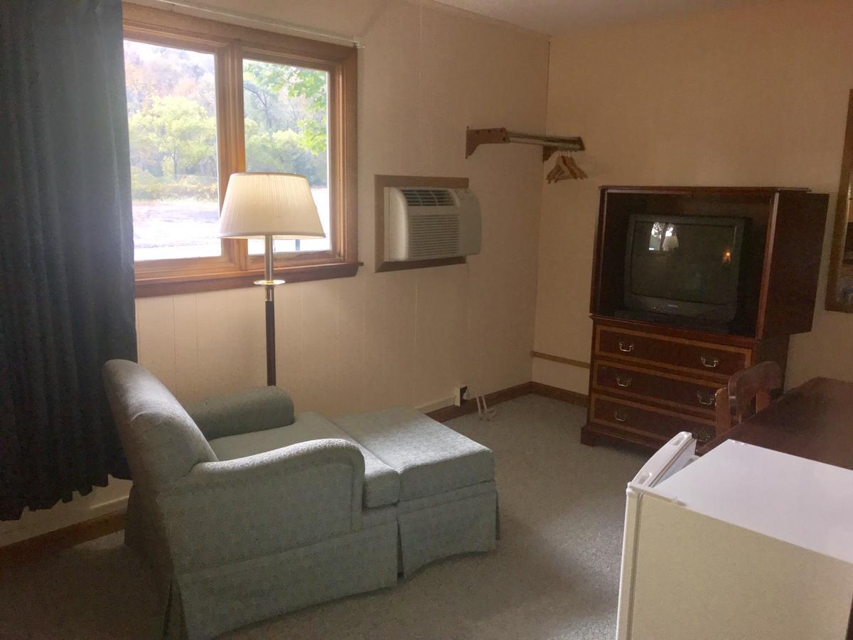 Economy Inn Alfred Εξωτερικό φωτογραφία